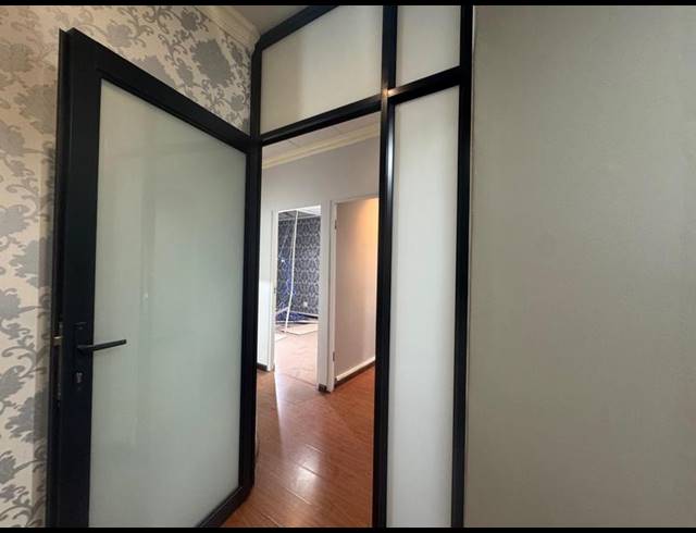 BUSINESS PROPERTY TO RENT IN HUMEWOOD